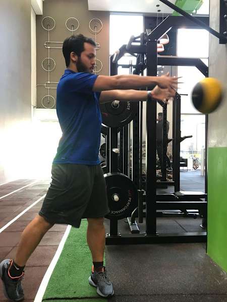 Bola reativa: potência de Core com rotação (2)