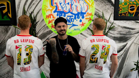 NAKA desenhou a estampa especial pro amistoso