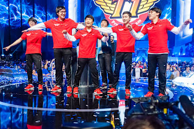 Lee ‘Faker’ Sang-hyeok and SK Telecom T1 celebrate victory at League of Legends Worlds Season 3 in Los Angeles, USA.