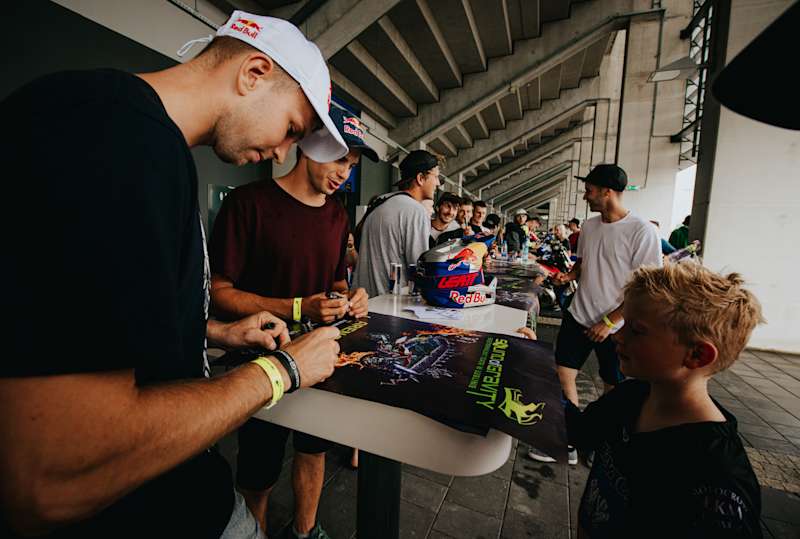 イッツァページ REDBULL レッドブル モータースポーツ🏁 on X: 