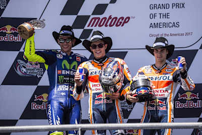 Valentino Rossi, Marc Marquez und Dani Pedrosa auf dem Podium des Red Bull Grand Prix of the Americas in Austin, TX, 2017.