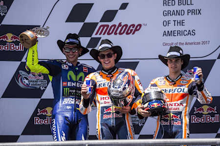 Valentino Rossi, Marc Marquez und Dani Pedrosa auf dem Podium des Red Bull Grand Prix of the Americas in Austin, TX, 2017.