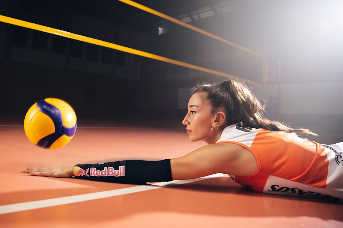 Hande Baladın