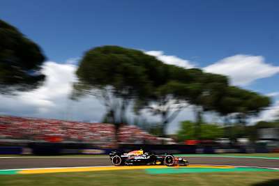 Yuki Tsunoda yarış boyunca basamakları birer birer tırmandı