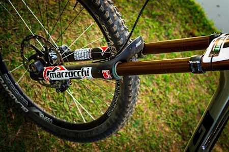 Bê Cruz bike check - "suspa" Marzocchi