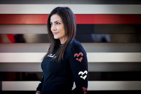 An image of TWitch streamer Kelsie 'KayPea' Pelling.