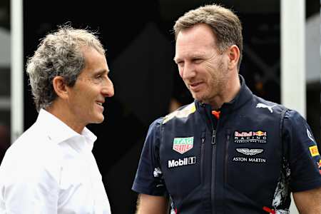 Alain Prost talks to Christian Horner at the 2017 Australian Grand Prix