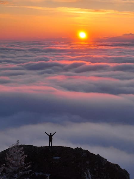 Ioan Stoenica este realizatorul emisiunii despre munte si drumetii - Pe poteci, spre inima ta!"