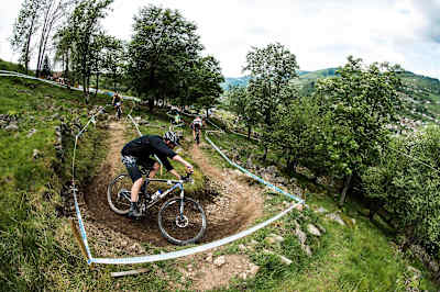 Rob Warner riding the La Bresse course 2016
