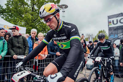 Henrique Avancini durante la primera ronda de la UCI MTB XCO World Cup 2019 en Albstadt, Alemania, el 19 de mayo de 2019.