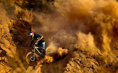 Gee atherton red clearance bull rampage 2019