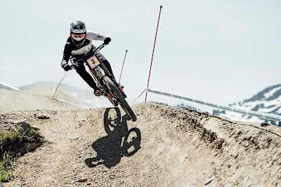 Marine Cabirou durante la tercera ronda de la UCI Copa del Mundo de Descenso 2019 en Leogang, Austria, el 9 de junio de 2019.