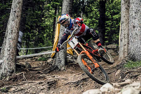 Aaron Gwin rides at the Lenzerheide World Cup in 2016.