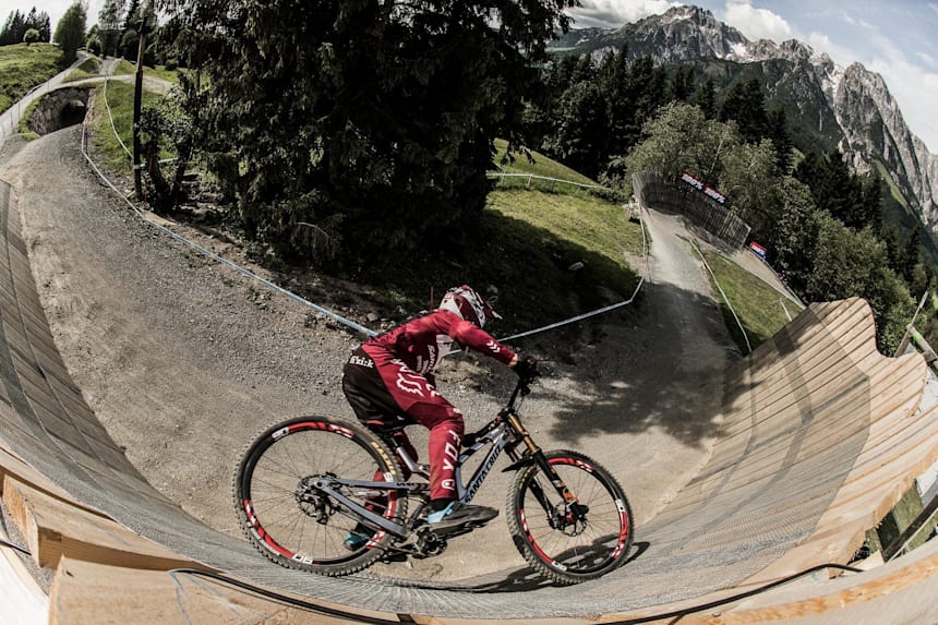 Downhill Vs Enduro Find Out The Differences Guide