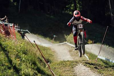 Veronika Widmann durante la tercera ronda de la Copa del Mundo de Descenso 2019 en Leogang, Austria, el 9 de junio de 2019.
