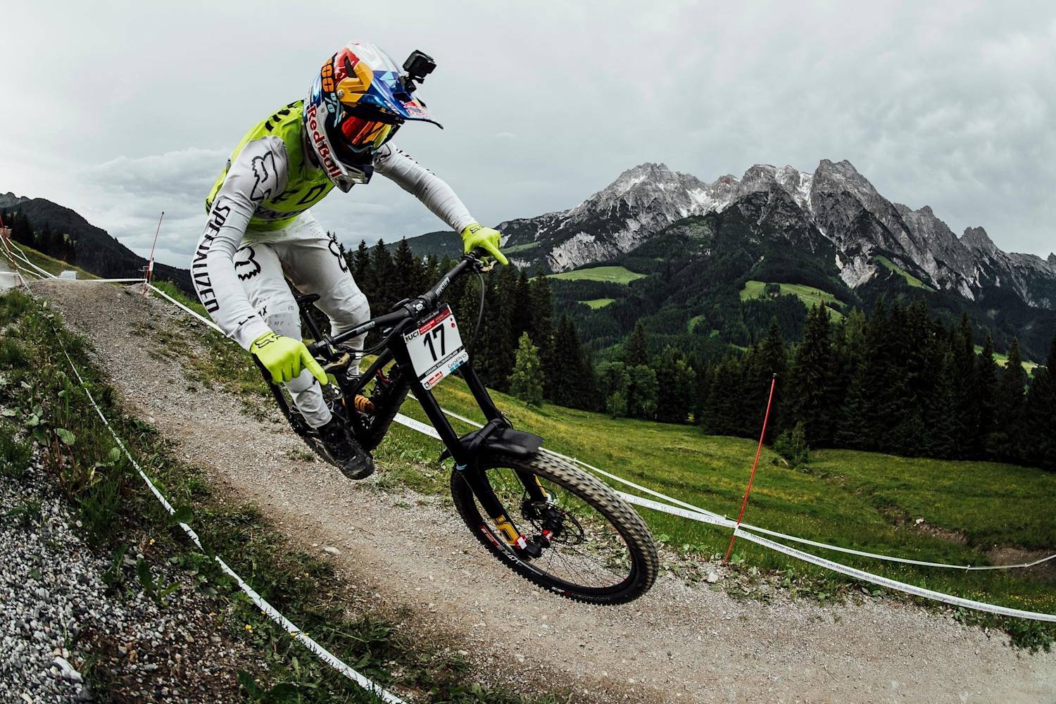 Leogang DH World Cup Timed training report ++photos++