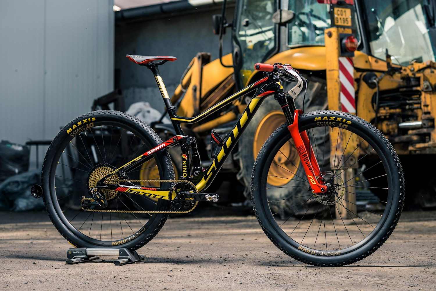 Nino Schurter 2017 Bike Check Scott Spark Rc