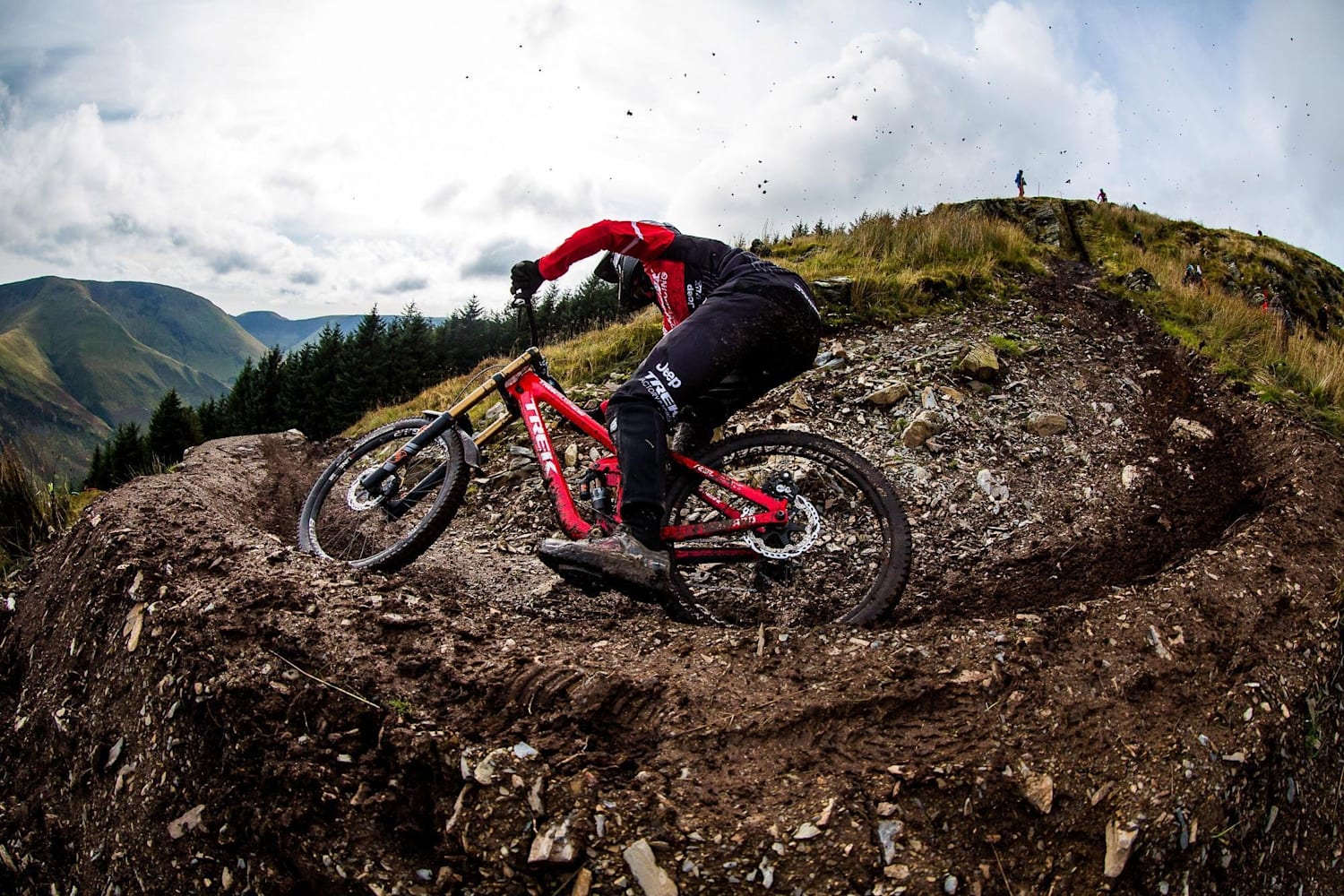 red mountain bike tyres