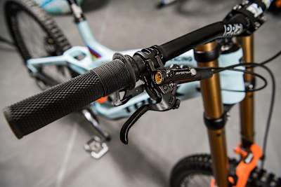Brake levers are 10mm inboard of the grip Brake levers on Rachel Atherton's Trek Session 9.9