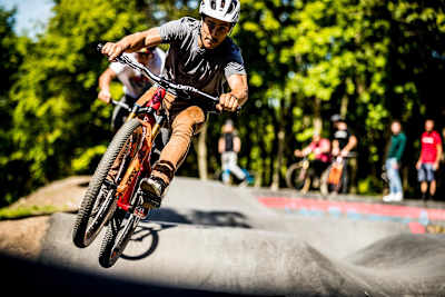 Gaetan Vige in pump track.