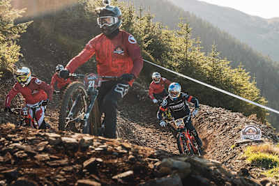Mountain bikers competing at Red Bull Foxhunt 2018.