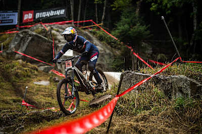 Myriam Nicole in action at the 2019 UCI Downhill World Championships in Mont-Sainte-Anne.