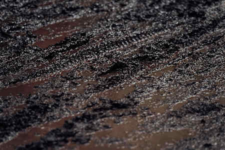 Pista bagnati e fangosa per le finali di Coppa DH a La Bresse, Francia.