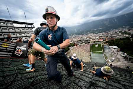 Das legendäre Feuerwehrstaffel-Rennen war auch am Bergisel ein Highlight