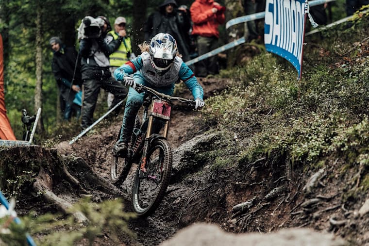 uci downhill world cup 2018