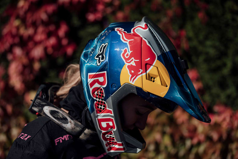 mtb helmet red bull