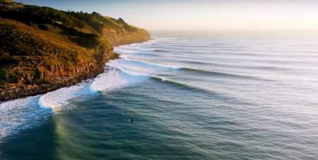 A esquerda de Raglan também tem extensão invejável