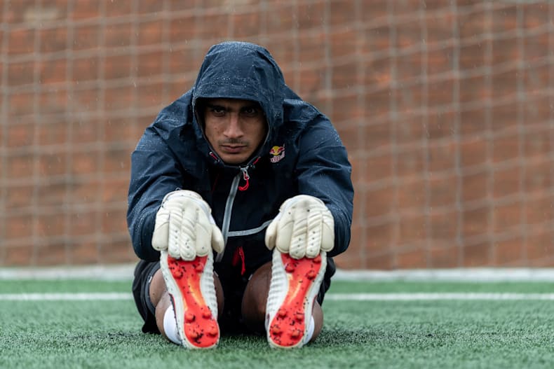 Football Leg Workout 9 Exercises For Stronger Legs Soccer workouts ▻ how to get stronger legs for soccer at home with football workouts and soccer exercises.