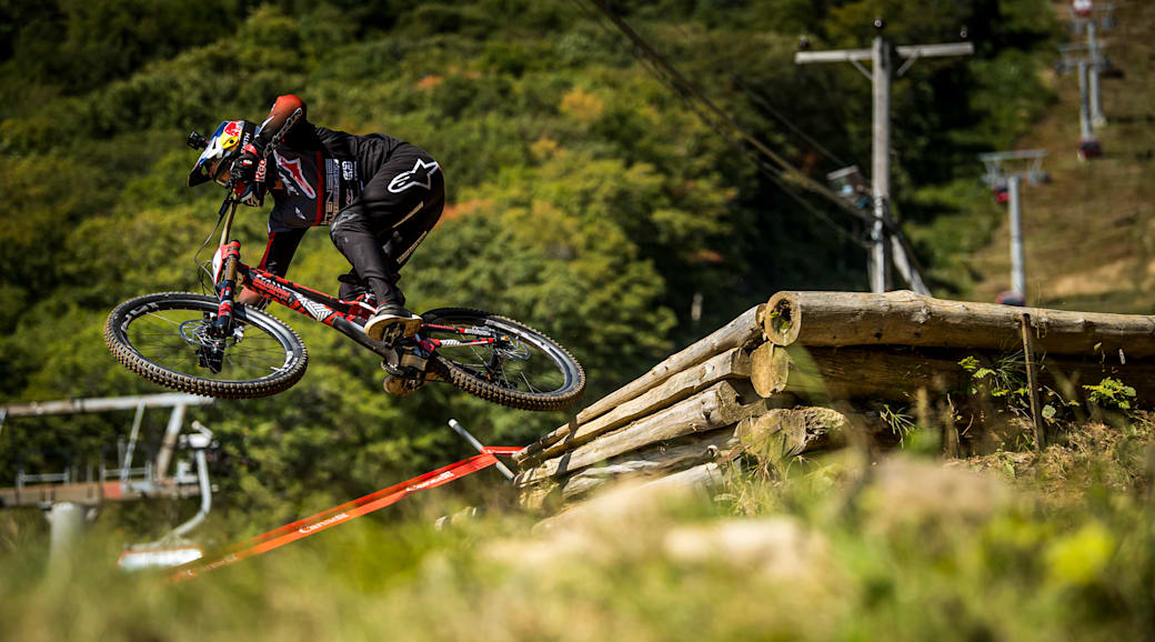 aaron gwin downhill