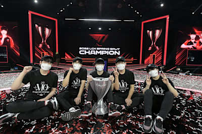 T1 pose with their 10th domestic trophy at the LoL Park in Seoul, South Korea.