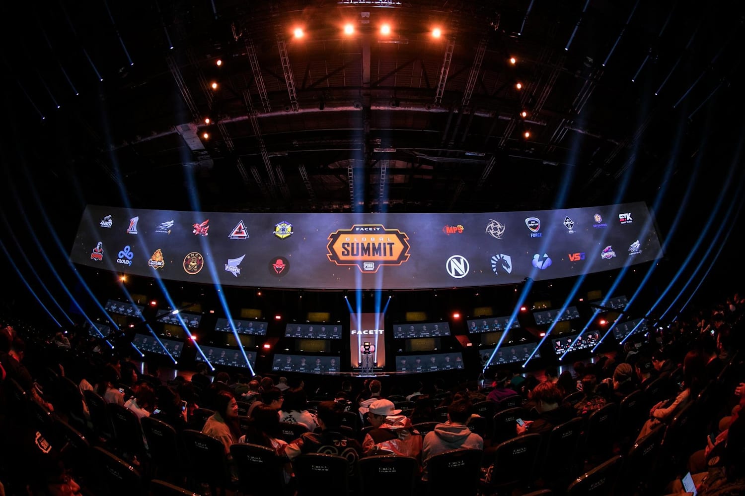Cloud9 And Ence Faceit Global Summit Red Bull Esports