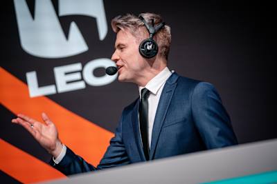 Quickshot in conversation on air