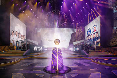 The coveted Aegis of Champions at the Arena Națională, Bucharest.