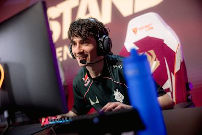 Labros «Labrov» Papoustakis en plena acción jugando a League of Legends.