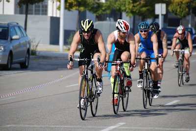 Montar en bici es otra forma de decirle 'basta' a la acumulación de grasa