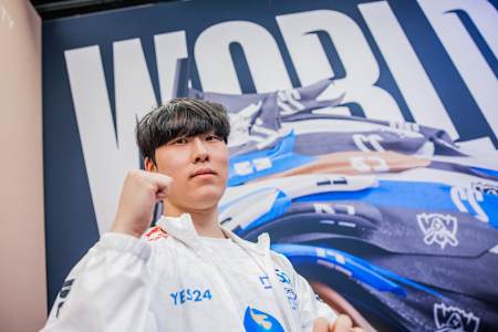 Kim "Zeka" Geon-woo of DRX poses at the League of Legends World Championship Quarterfinals on October 23, 2022 in New York City. 