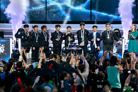 The EDG team as seen at the League of Legends  Mid-Season Invitational in 2015.