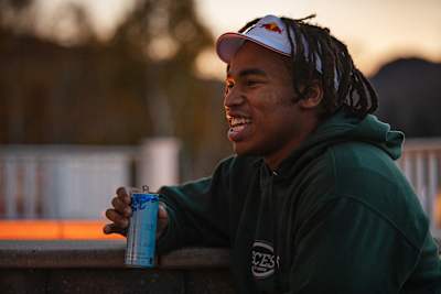 「黒人スノーボーダーを増やしたい」と語るゼブ・パウエル