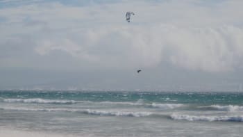 Le kitesurfer Stig Hoefnagel en action.