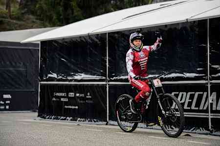 Fastest downhill mountain bikes that pros ride Top 10