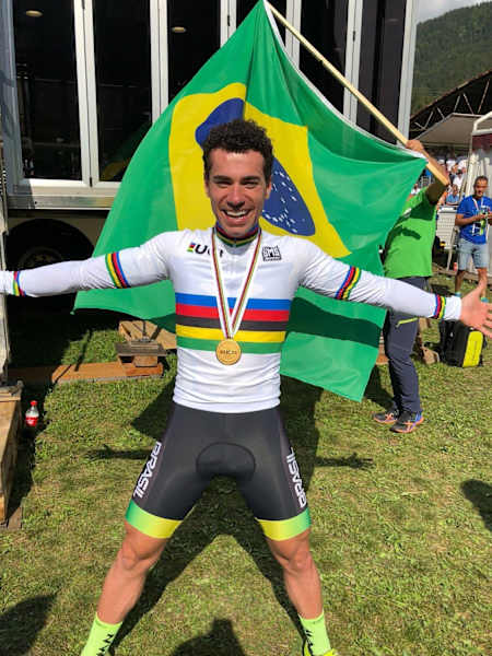 Avancini é campeão mundial de Mountain Bike Maratona 2018