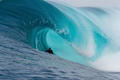 Ryan Hipwood perdido en el abismo azul