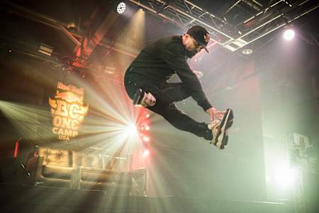 bboyページ Amazon.com: Takara Tomy Beyblade X CX-08 Random Booster Vol.7