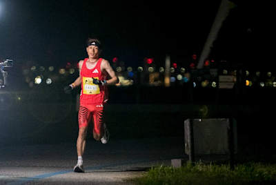 Jo Fukuda powers through the night at the Wings for Life World Run App Run 2025 in Fukuoka, Japan. 