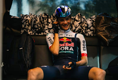 Giulio Pellizzari on the bus at Volta Catalunya with Red Bull - BORA - hansgrohe in March 2025