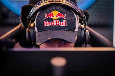 Wolfiez bootcamping at Red Bull Gaming Sphere London